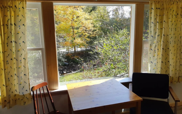Miners Bay Lodge