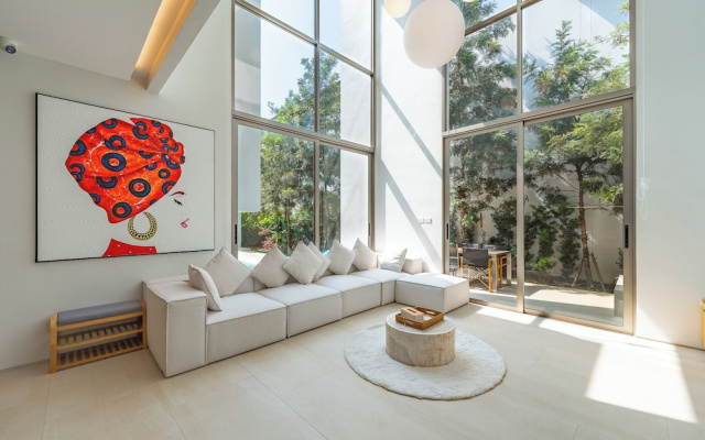 New Stunning Villa Very Modern V183