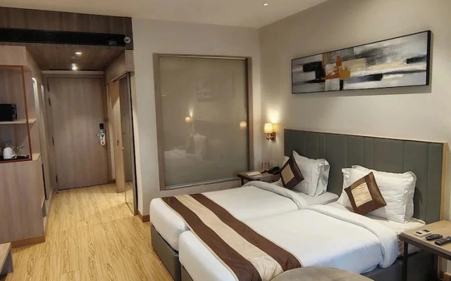 Orana Hotel and Convention