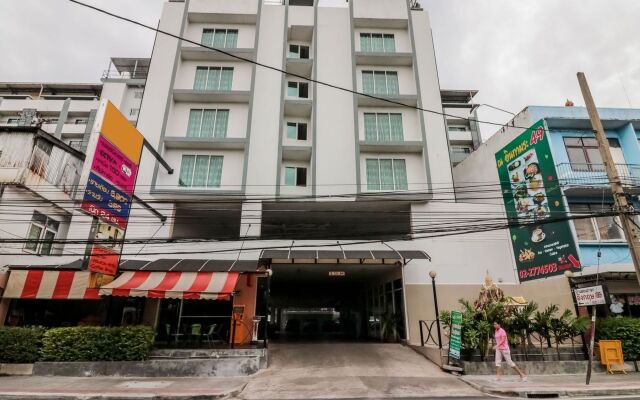 Отель Nida Rooms Metro Inthamara 169 Бангкок вид на фасад