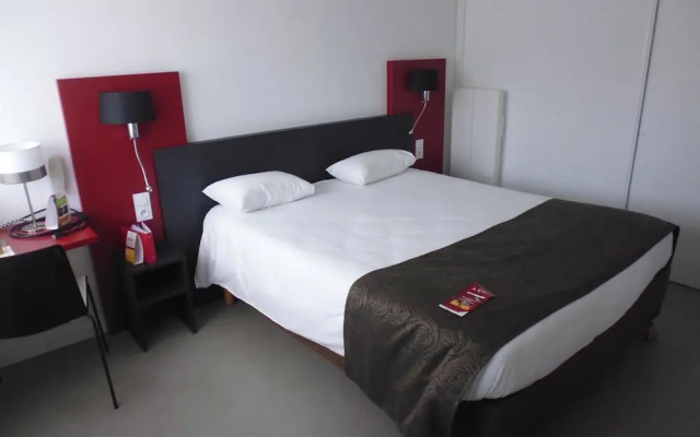 Brit Hotel Mayenne
