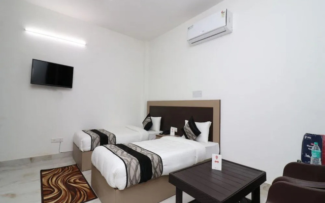 OYO 22584 Rv Homes