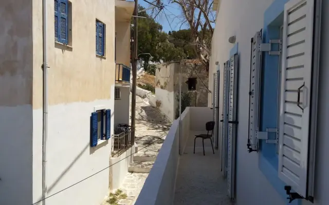 Grandma Vasiliki Rooms To Let