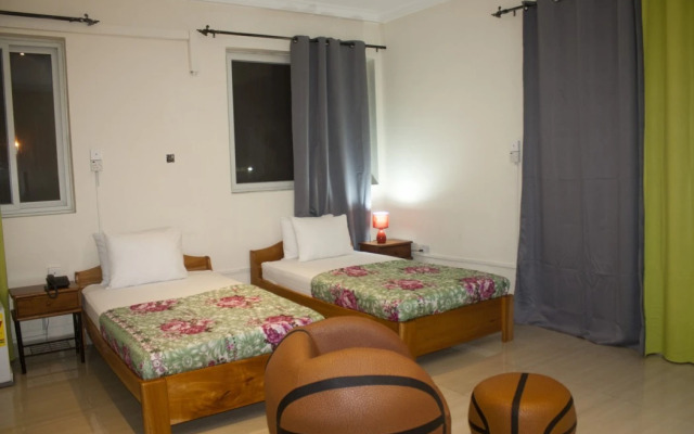 At Home Boutique Hostel & Suite