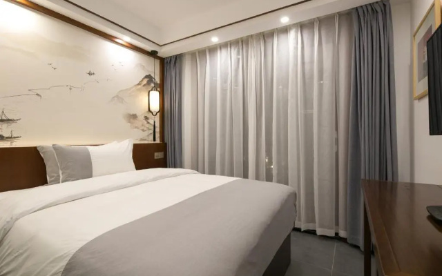 Floral Hotel Fenghuang Yixin Courtyard Residence
