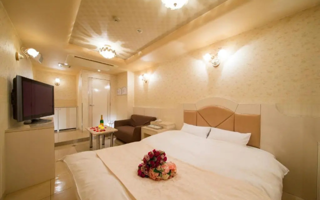 HOTEL THE i Adult only