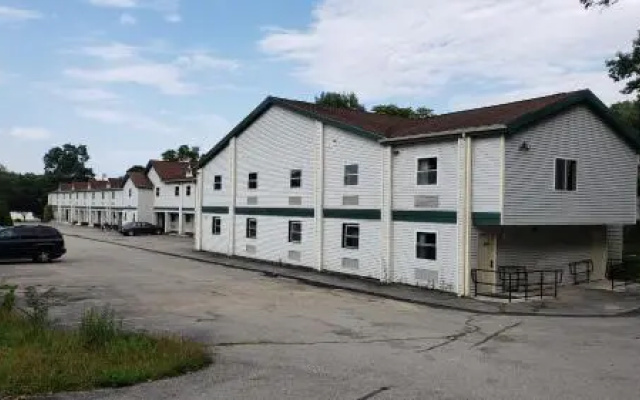 Super 8 Motel - Weymouth/boston Area