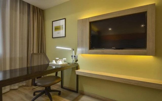 Xining Naduo Hotel