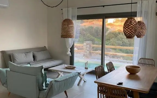 Deja blue villa 2