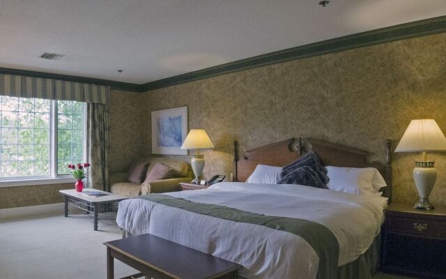 Phoenix Inn Resort