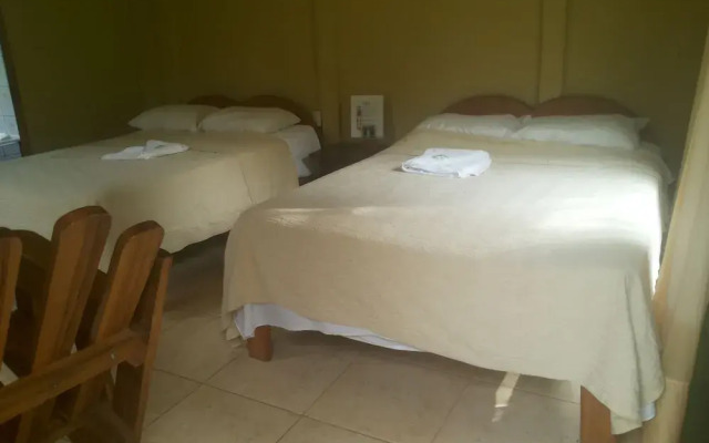 Rio Celeste Family Lodge