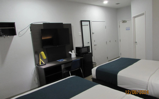 Motel 6 West Des Moines, IA