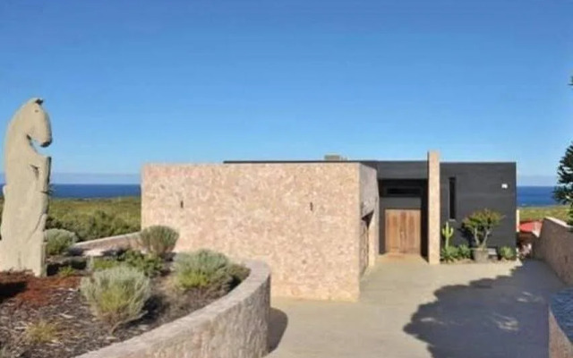 Beachhouse Holidays