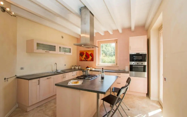 Villa Marina con piscina by Wonderful Italy