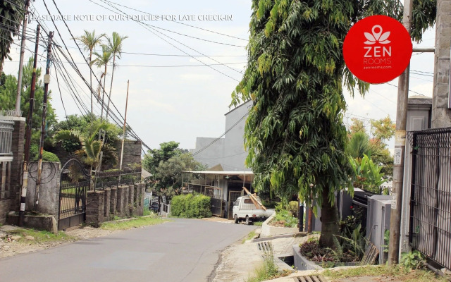 ZEN Rooms Cipedes Tengah Sukajadi