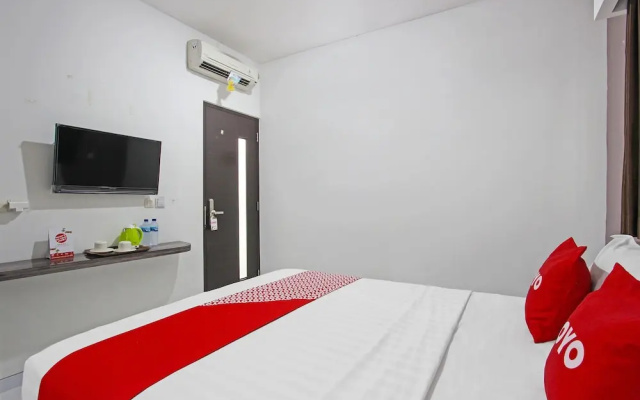 Capital O 91665 D'prof Exclusive Guesthouse