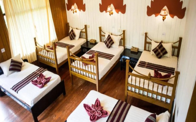 Manaw Thukha Hotel