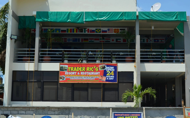 Trader Rics Resort And Restaurant