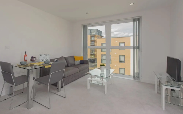 Rooftop Terrace Apartment - Reading