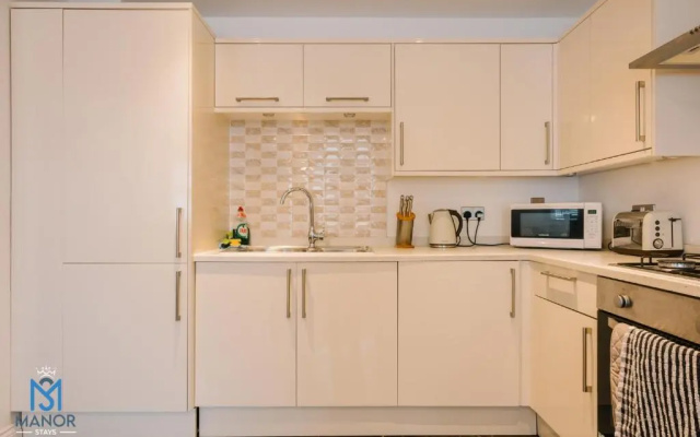 Charming chic Appartment with 24hr Parking