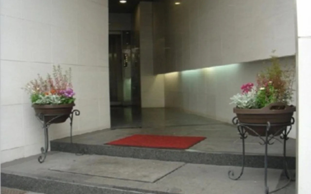 Grampus Inn Osaka Namba