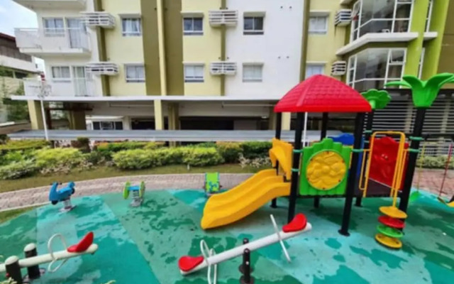 Romantic Purple 1-bedroom 5-8 pax in CDO