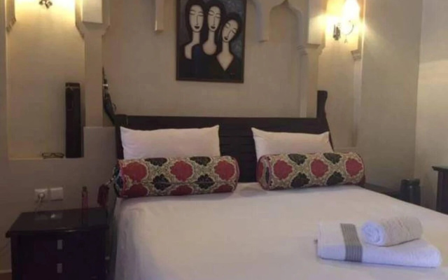 2 Bed Flat - Sleeps 6 - Hottub - Parking - Wifi