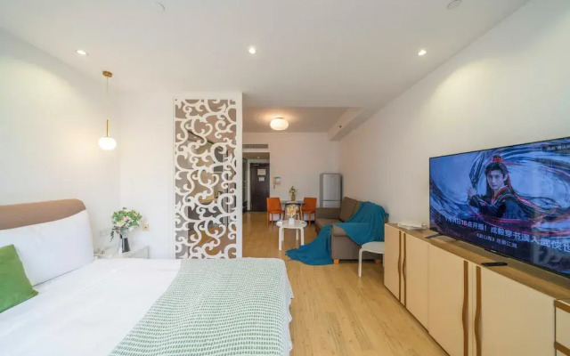 Tyms Xujiahui Stylish 1BR APT