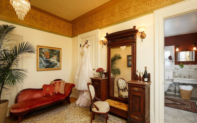 The Lady Mary Inn