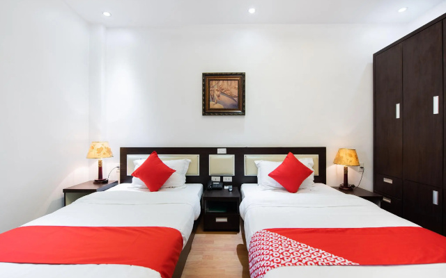 OYO 518 Chariot Hotel