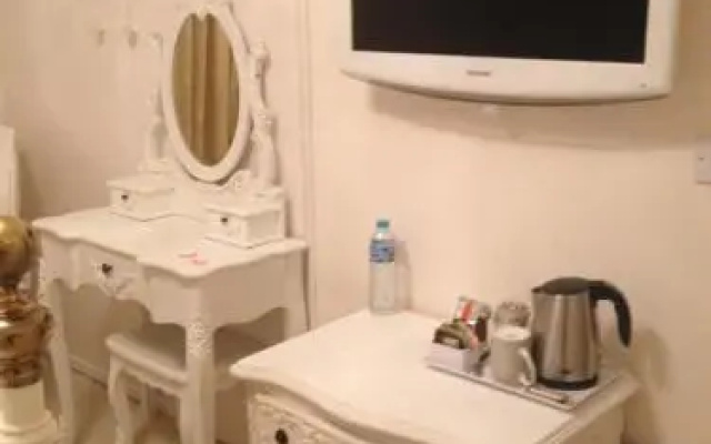 The Small B&B