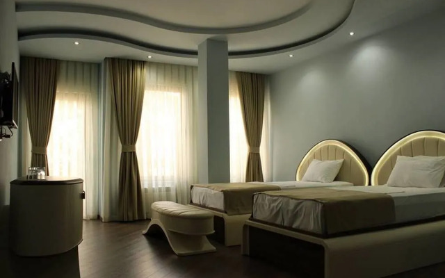 Light Palace Hotel