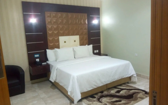 Wintess Garden Hotel And Suites