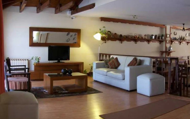 Hostal L' Hirondelle