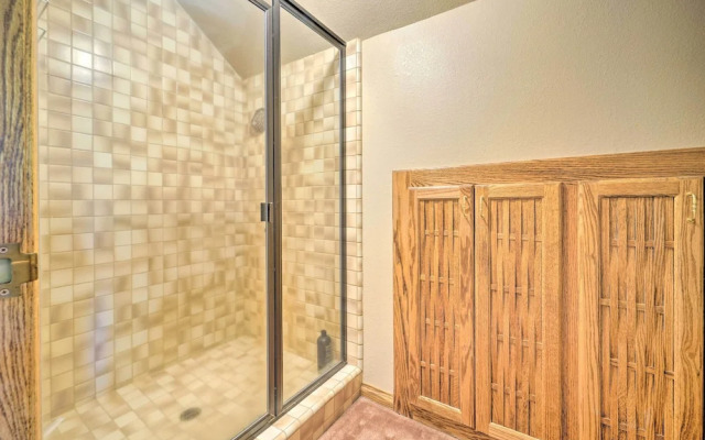 Wraparound Deck & Pool Access: Truckee Cabin