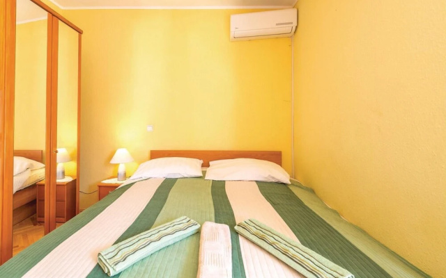 Nice Home in Makarska With Wifi and 0 Bedrooms