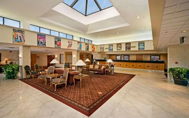 Hotel Fort Wayne