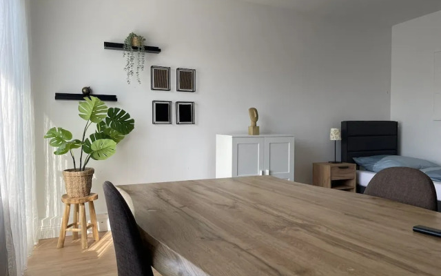 GREEN HILL Apartment