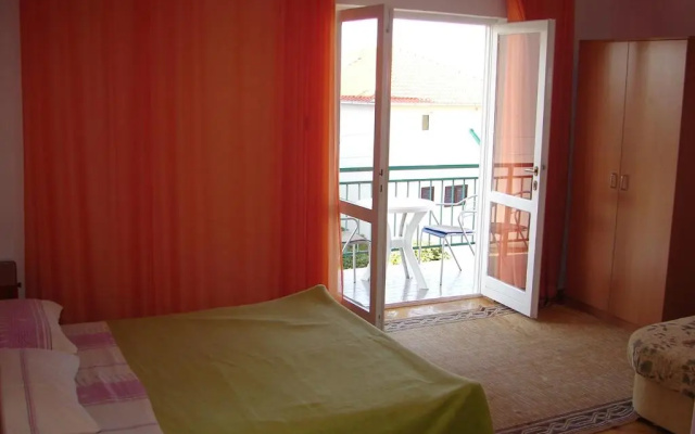 Apartments Eddie - 80m from sea