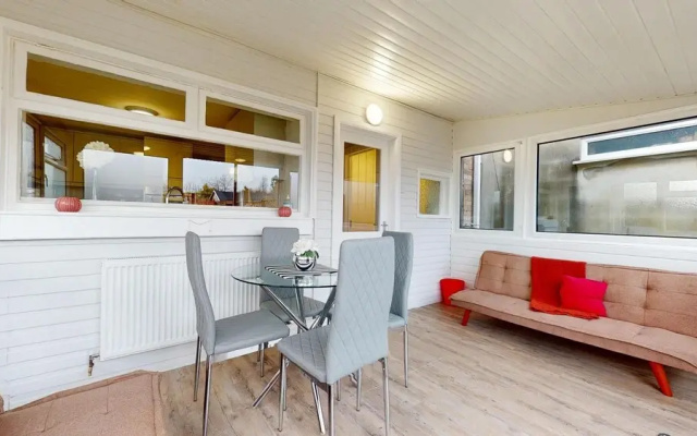 Lovely 3 Bedroom House in Dagenham With Parking