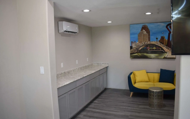 Days Inn by Wyndham San Antonio Alamo/Riverwalk