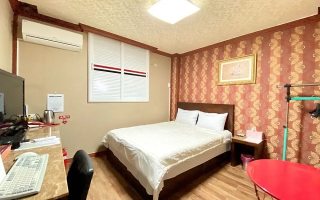 Ulsan Jeonhadong Gyeongwon Biz