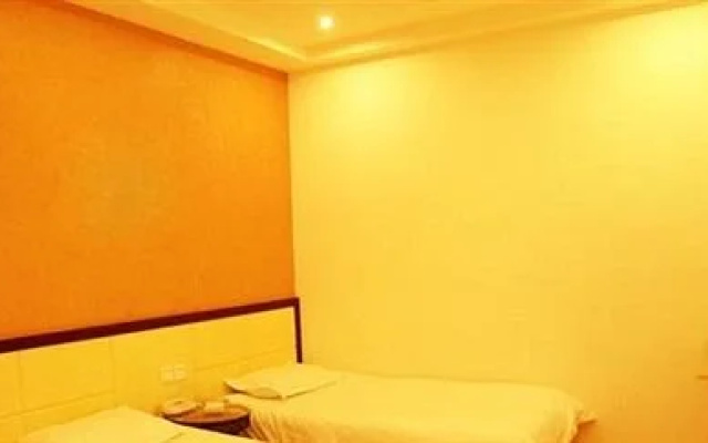 Dalian Jiujiu Fashion Hotel