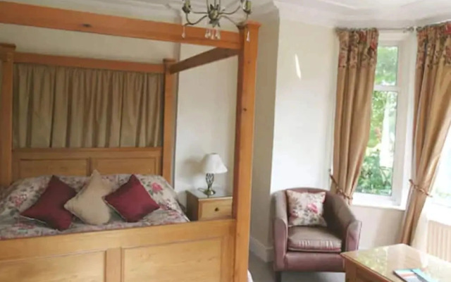 Glan Aber Hotel Bunk House