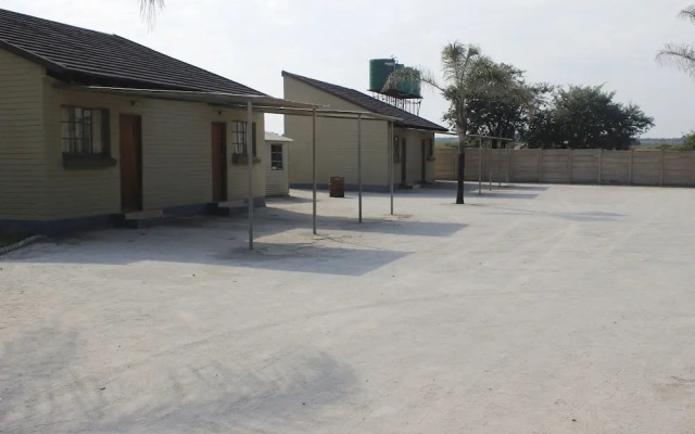 Thatch Palace Lodge