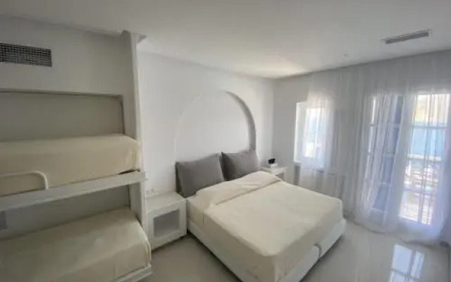 SeaRock Rooms & Suites Amorgos