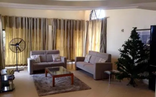 Kalis Lodge Guesthouse