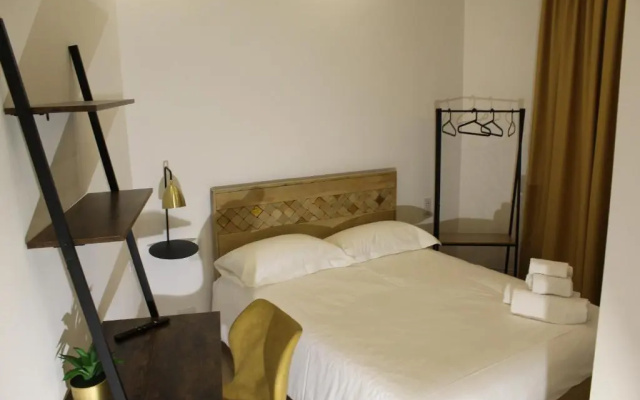 Baby Hotel