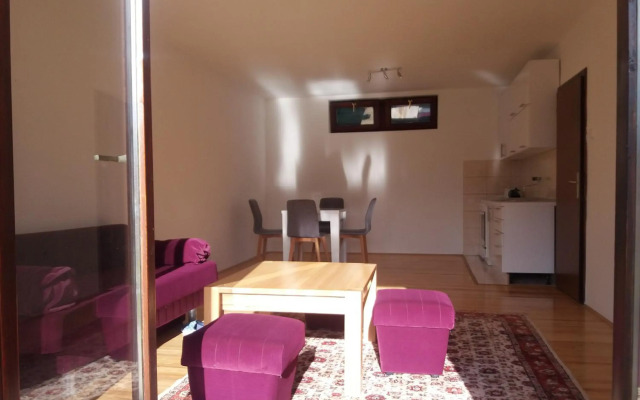 Honey Apartments