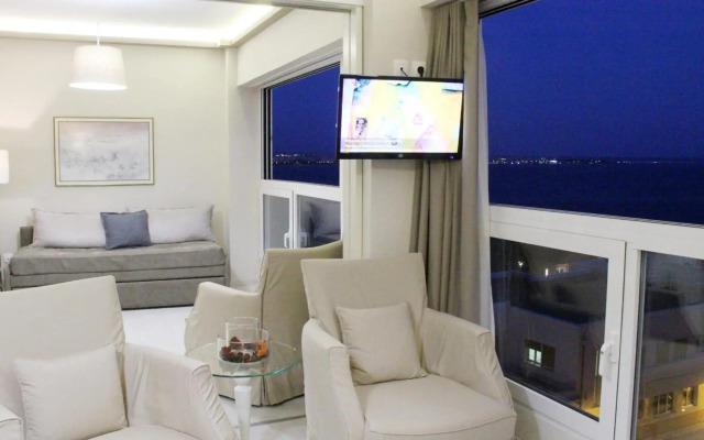 Waterfront Luxury Sea View Apartment